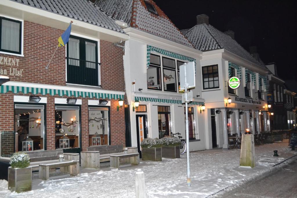 Stadsherberg 'Het Wapen Van Ijlst' Hotel Luaran gambar